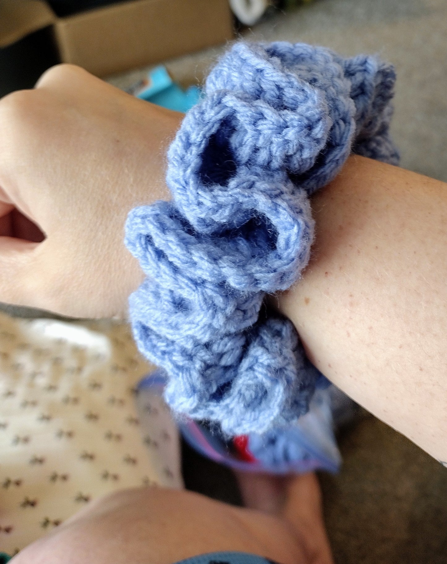 Crocheted hair scrunchie