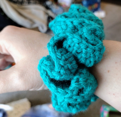 Crocheted hair scrunchie